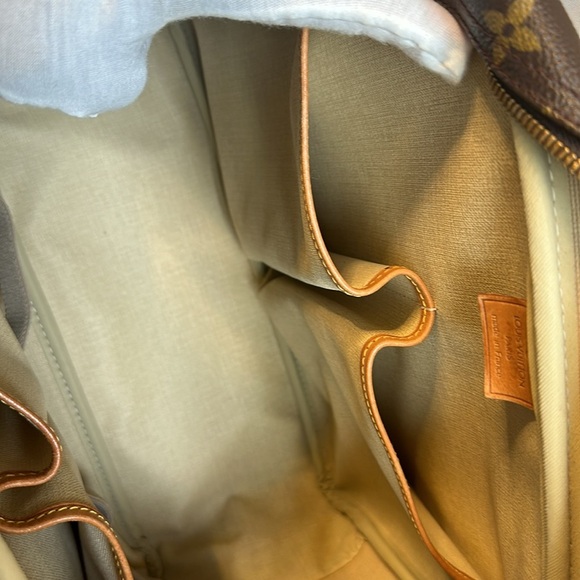 Louis Vuitton Deauville Authentic EUC - Picture 11 of 15